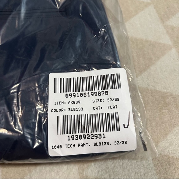 J crew 1040 Athletic tapered-fit tech pant - Picture 5 of 5